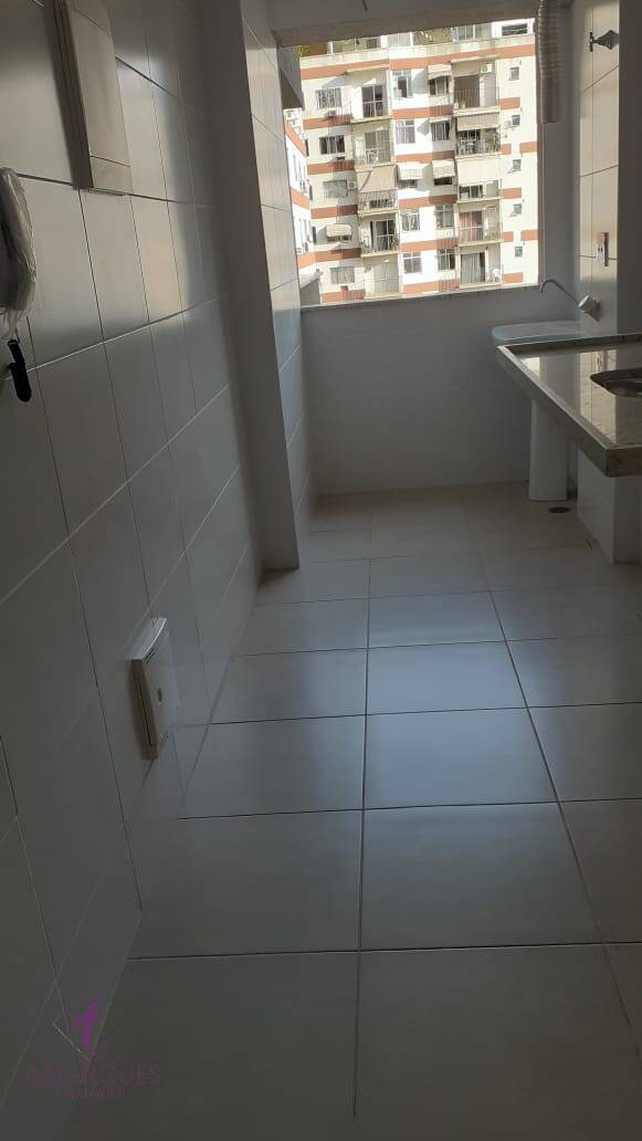 Apartamento à venda com 2 quartos, 60m² - Foto 8