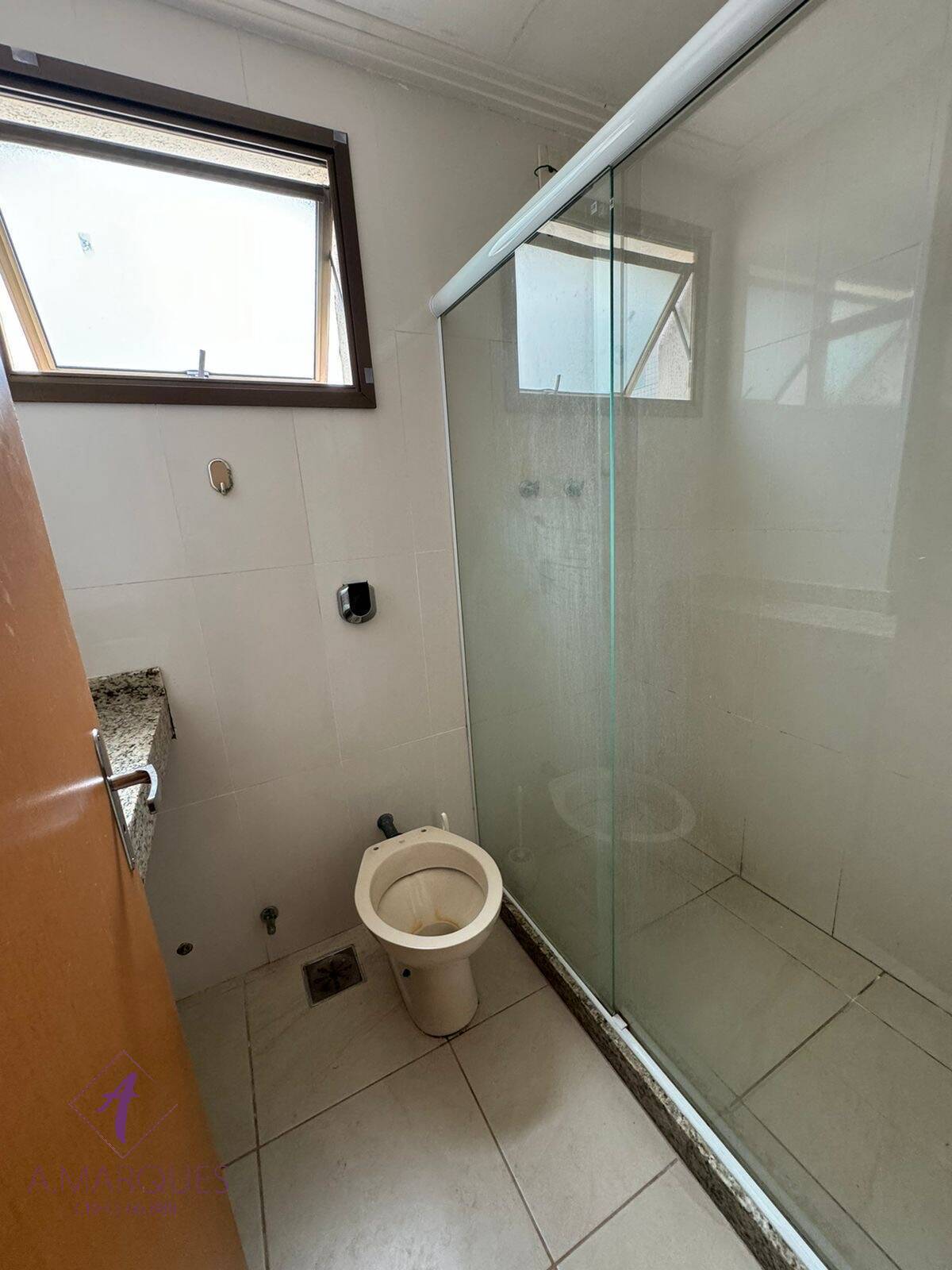 Apartamento à venda com 3 quartos, 200m² - Foto 8