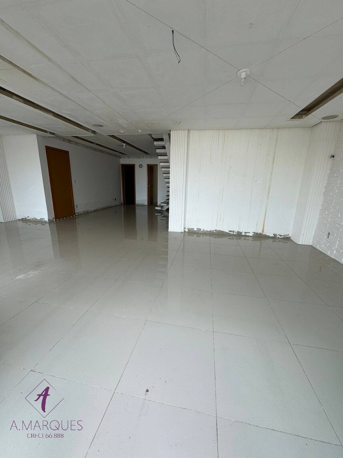 Apartamento à venda com 3 quartos, 200m² - Foto 20